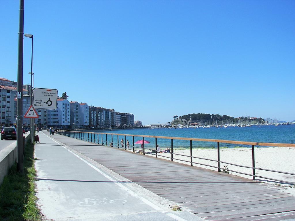 Hostal Santa Marta Playa بايونا المظهر الخارجي الصورة