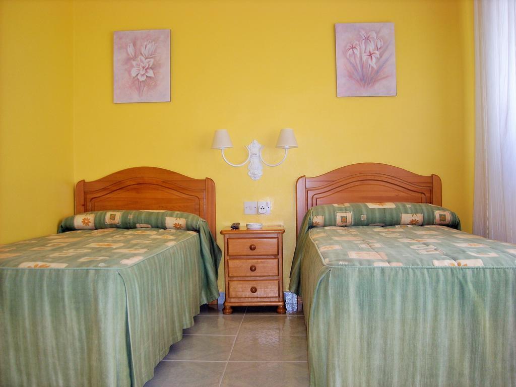 Hostal Santa Marta Playa بايونا الغرفة الصورة