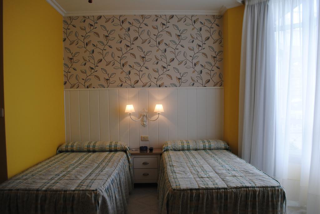 Hostal Santa Marta Playa بايونا المظهر الخارجي الصورة