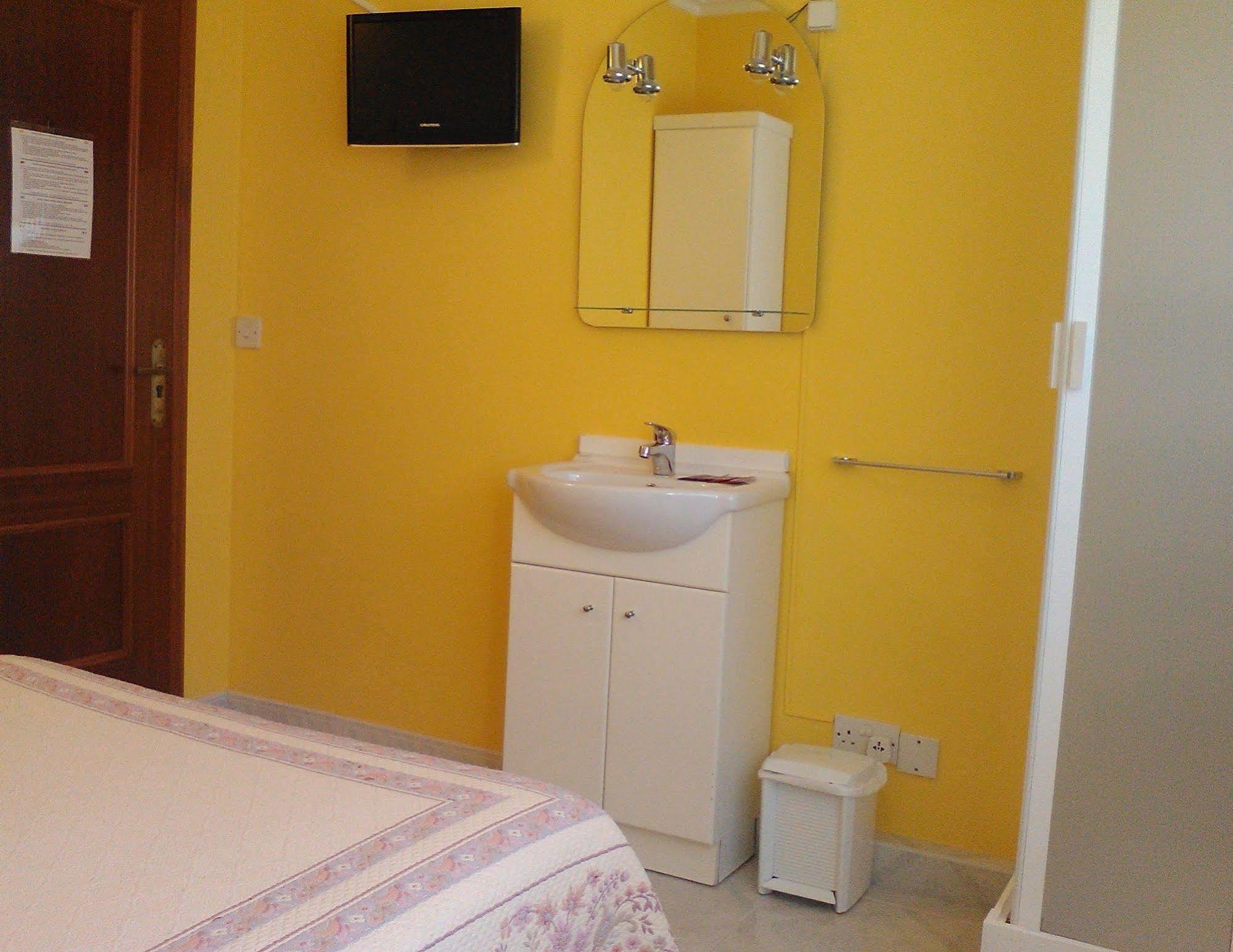 Hostal Santa Marta Playa بايونا المظهر الخارجي الصورة